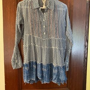 Free People swing top, size S.